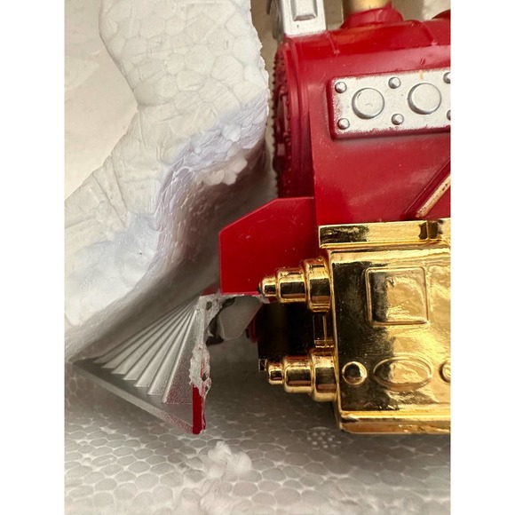 Classic Train Set with Sounds, 3 Cars & tracks - Picture 9 of 9